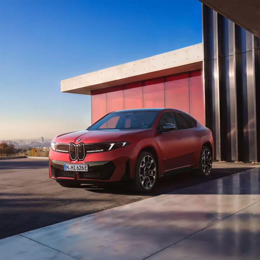 BMW iX4.
